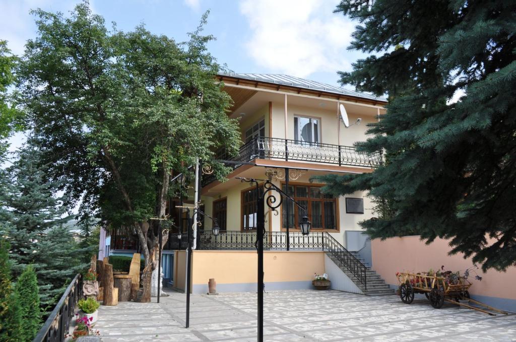 Casanova Inn - Boutique Hotel Dilidzjan Buitenkant foto