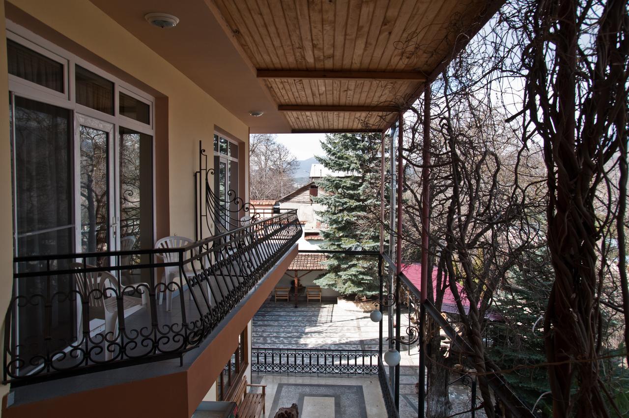 Casanova Inn - Boutique Hotel Dilidzjan Buitenkant foto